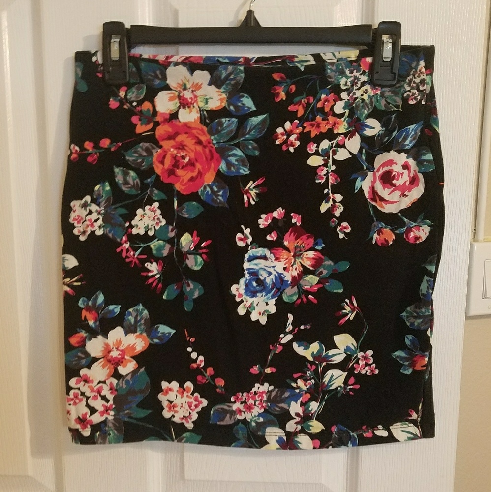 Express floral skirt